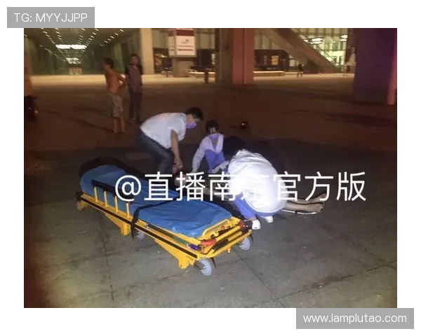 霍安·加西亚转入病房进行康复 队友奥尔莫等人前往探望鼓励 霍安·加西亚转入病房进行康复 队友奥尔莫等人前往探望鼓励